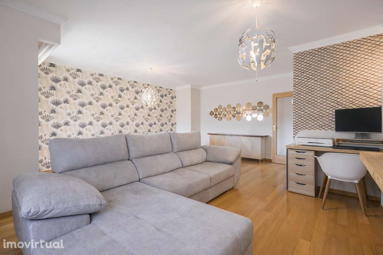 Apartamento T2 RENOVADO com Varanda e Garagem Box – Ermesinde - Grande imagem: 3/36