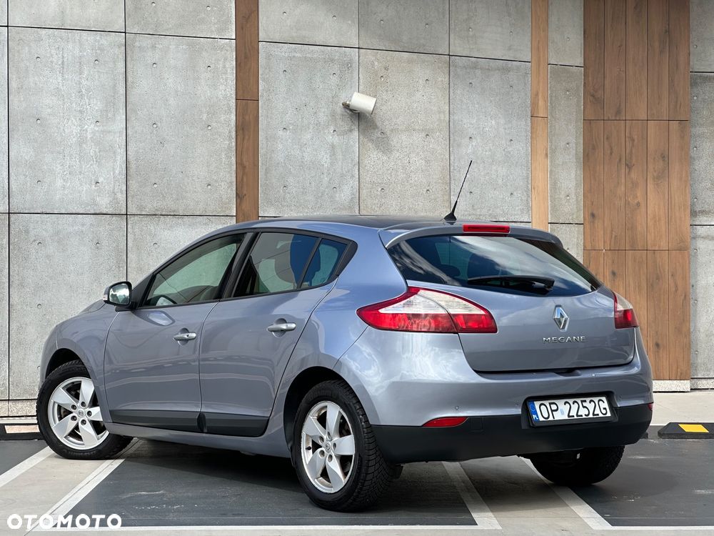 Renault Megane 1.6 16V Color Edition - 4