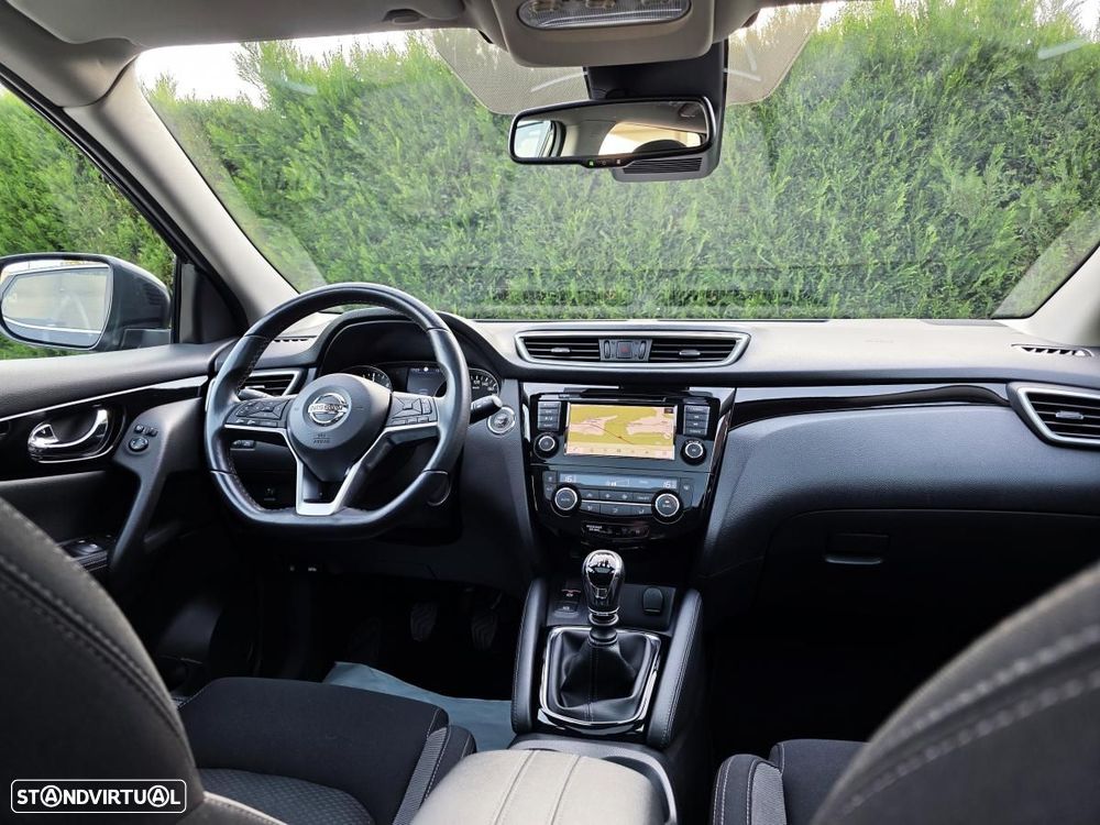 Nissan Qashqai 1.5 dCi N-Connecta J18 - 28