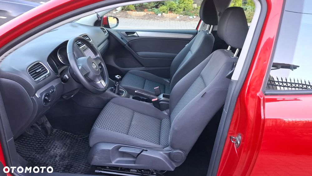 Volkswagen Golf - 10