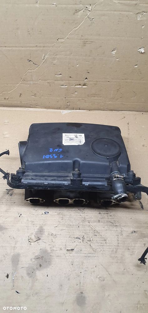 Kolektor ssący obudowa filtra VW Polo 6N2 1.9 SDI 028129037D 028129713M - 2