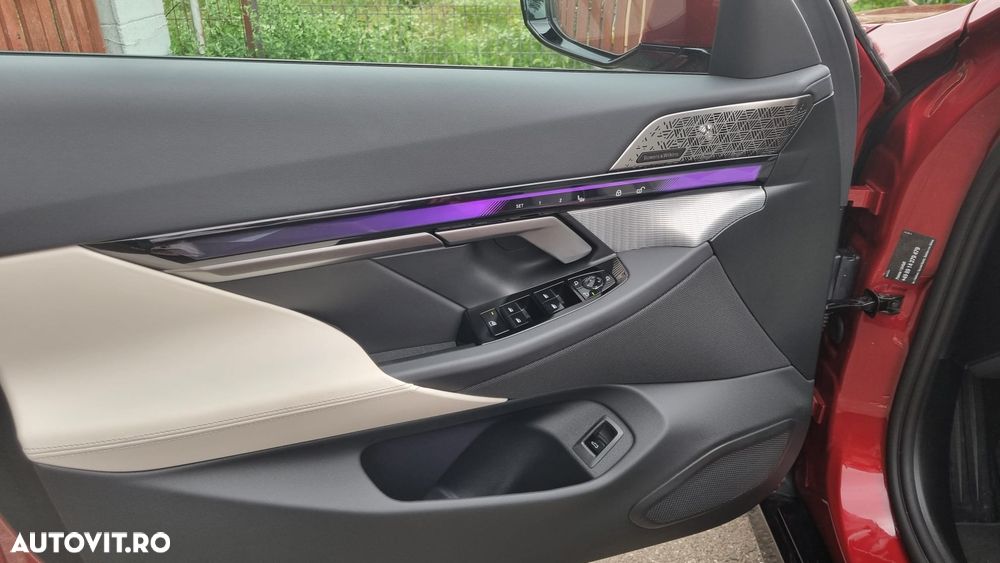 BMW Seria 5 550e xDrive AT PHEV - 16