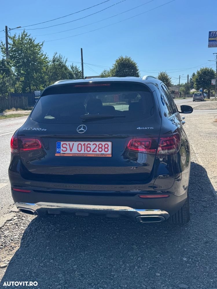 Mercedes-Benz GLC 300 de 4Matic 9G-TRONIC - 2
