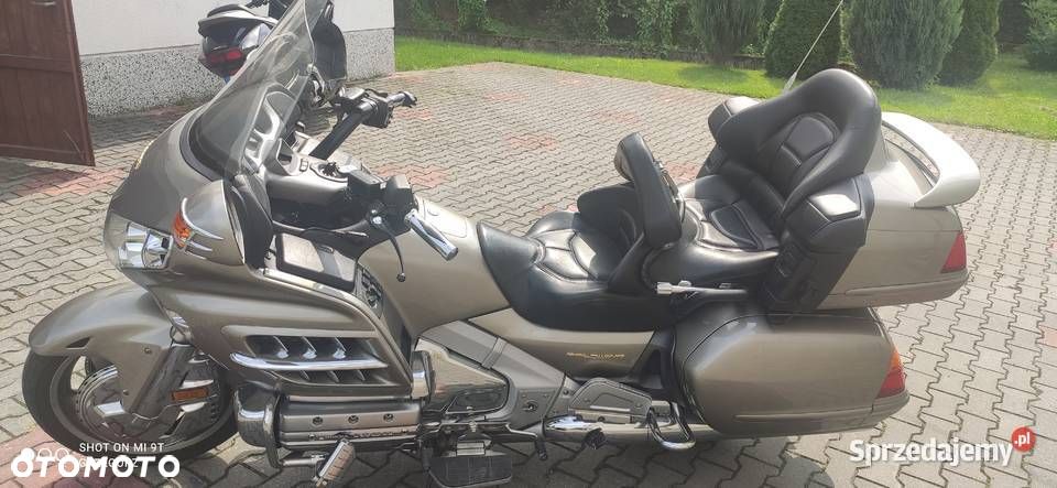 Honda GL - 10