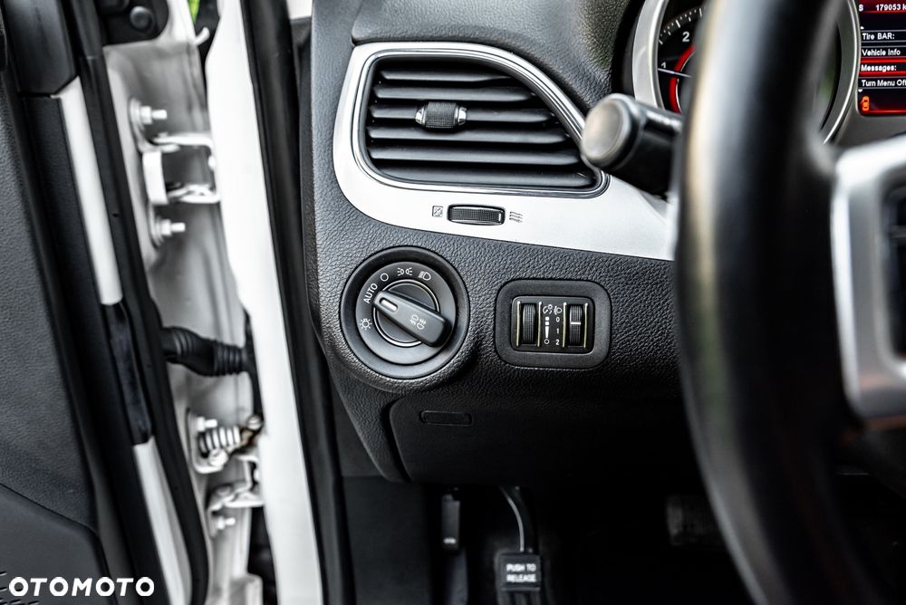 Fiat Freemont 2.0 Multijet Lounge AWD - 29