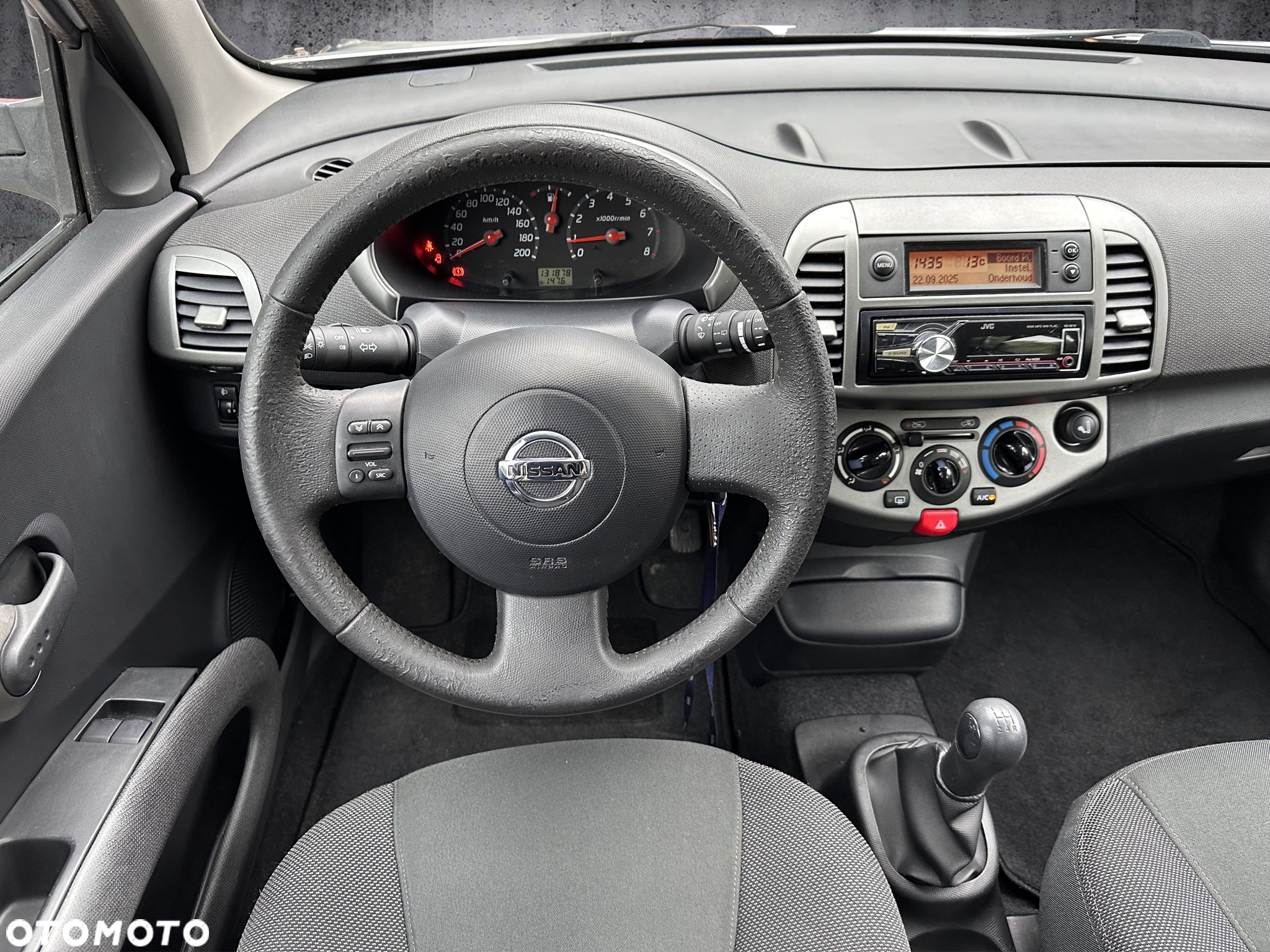 Nissan Micra 1.2 Visia + - 12
