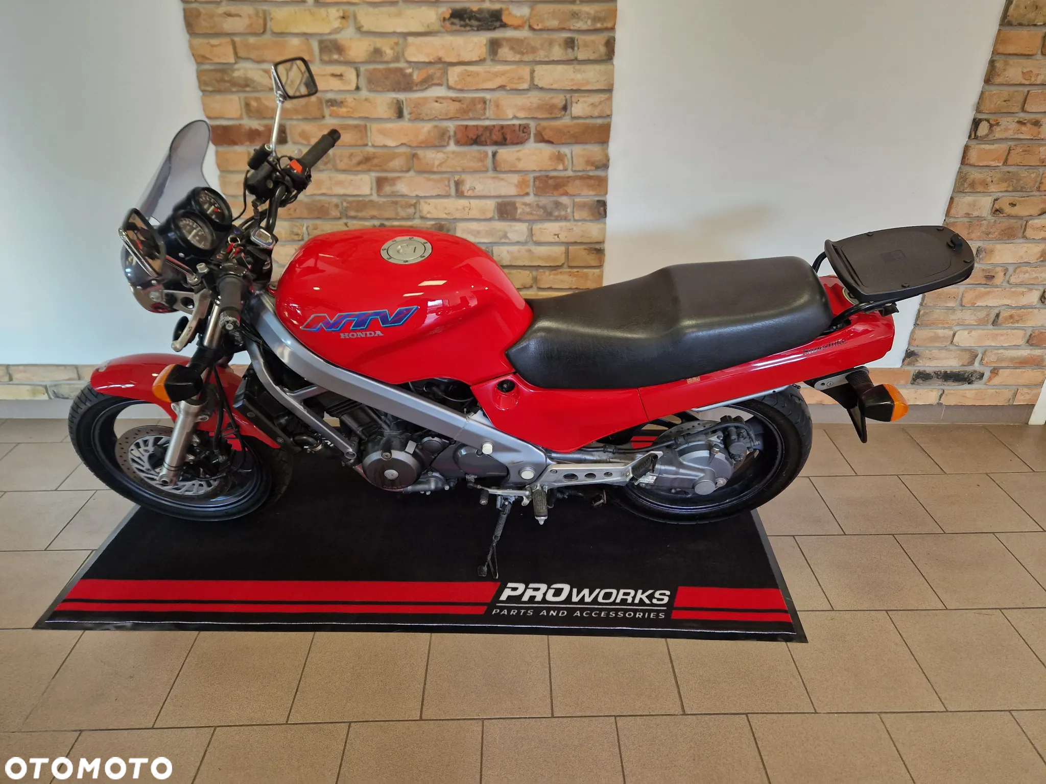 Honda NTV - 16