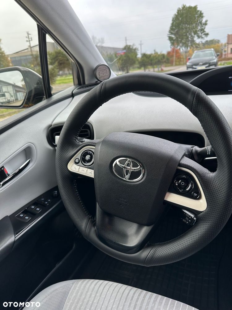 Toyota Prius - 17