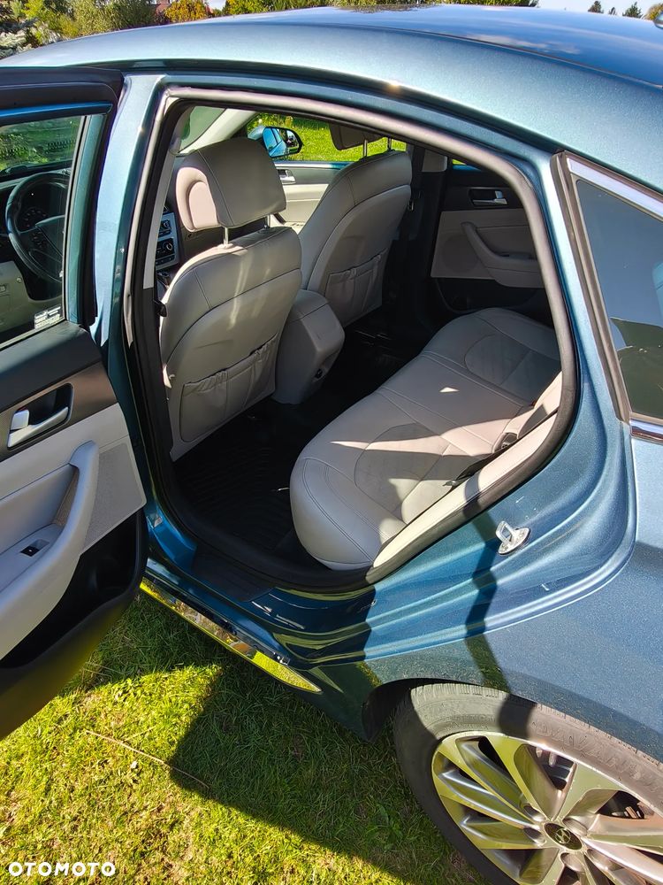 Hyundai Sonata - 8