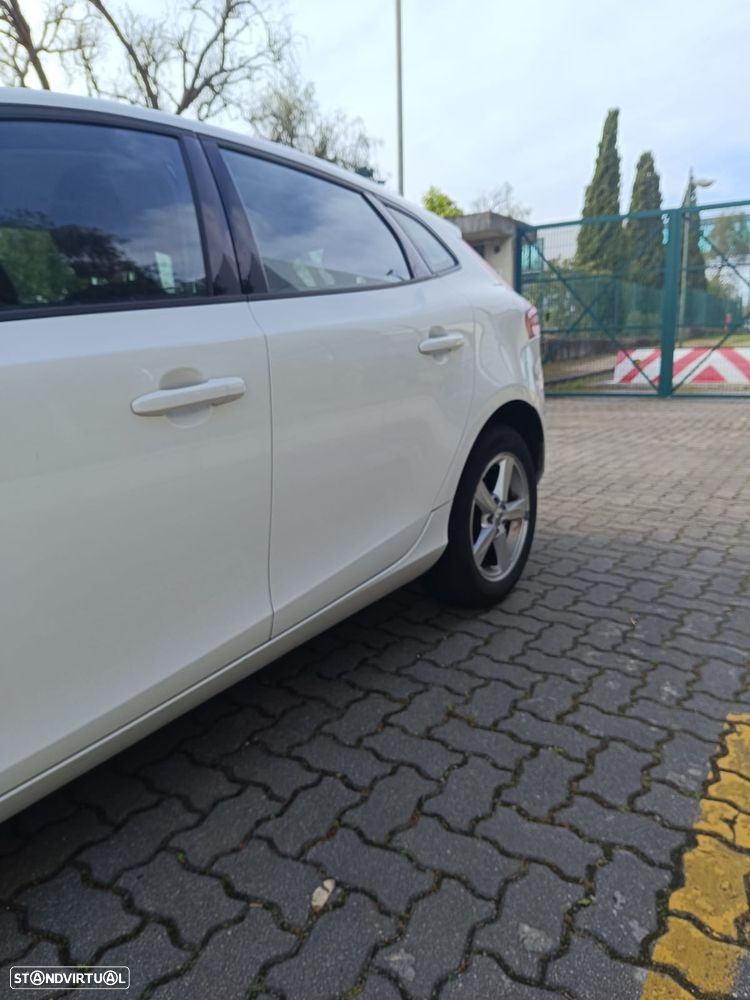 Volvo V40 2.0 D2 Kinetic Geartronic - 15