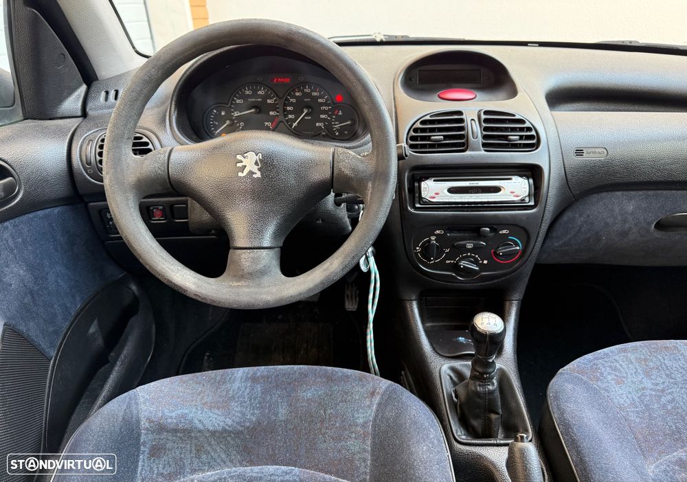Peugeot 206 1.1 XR - 15