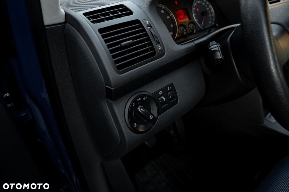 Volkswagen Touran 1.6 - 27