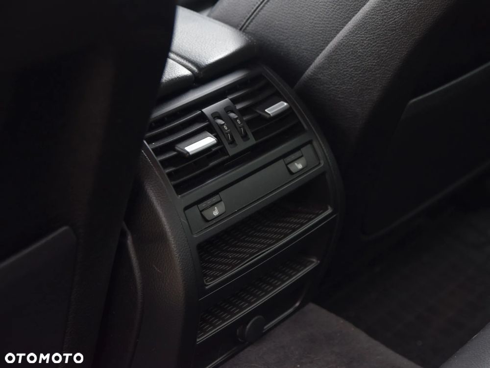 BMW Seria 5 525d xDrive - 20