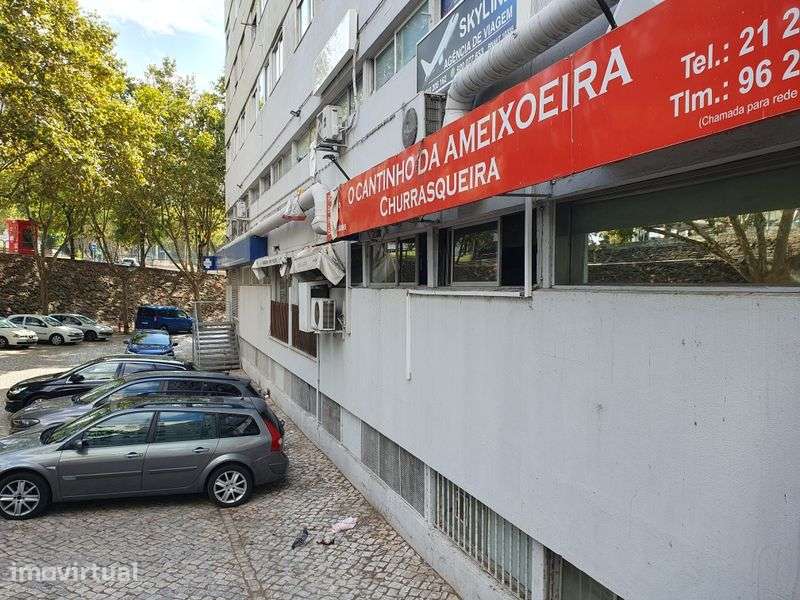 Loja para Arrendar em Santo António dos Cavaleiros – 1.000 €/Mês - Grande imagem: 5/9
