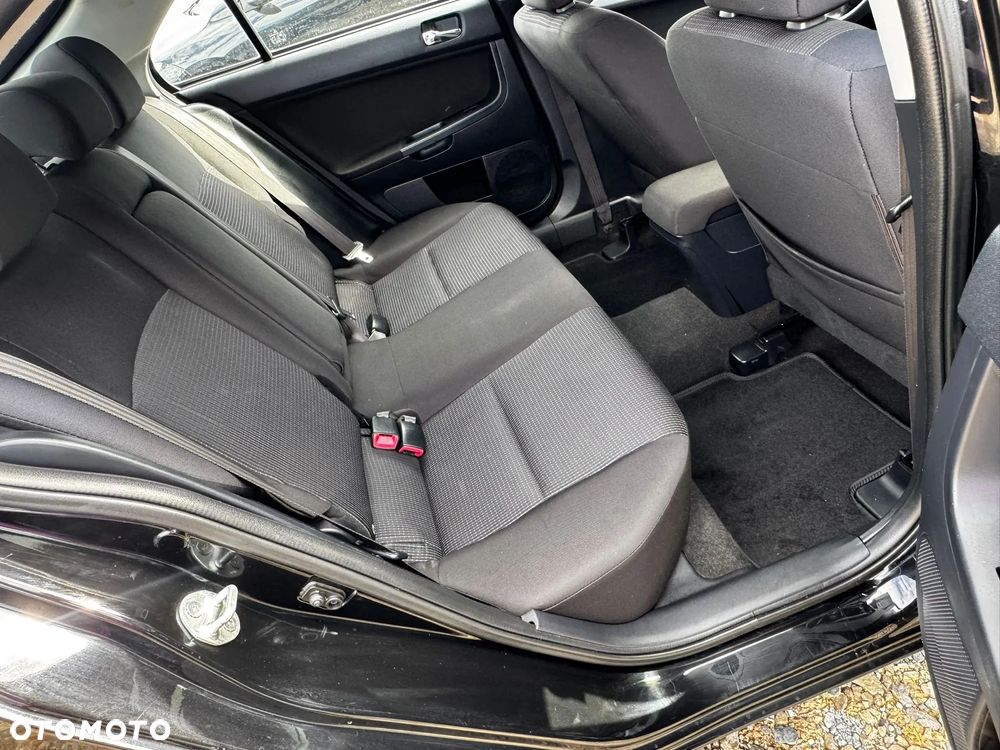 Mitsubishi Lancer 1.6 ClearTec Invite - 33