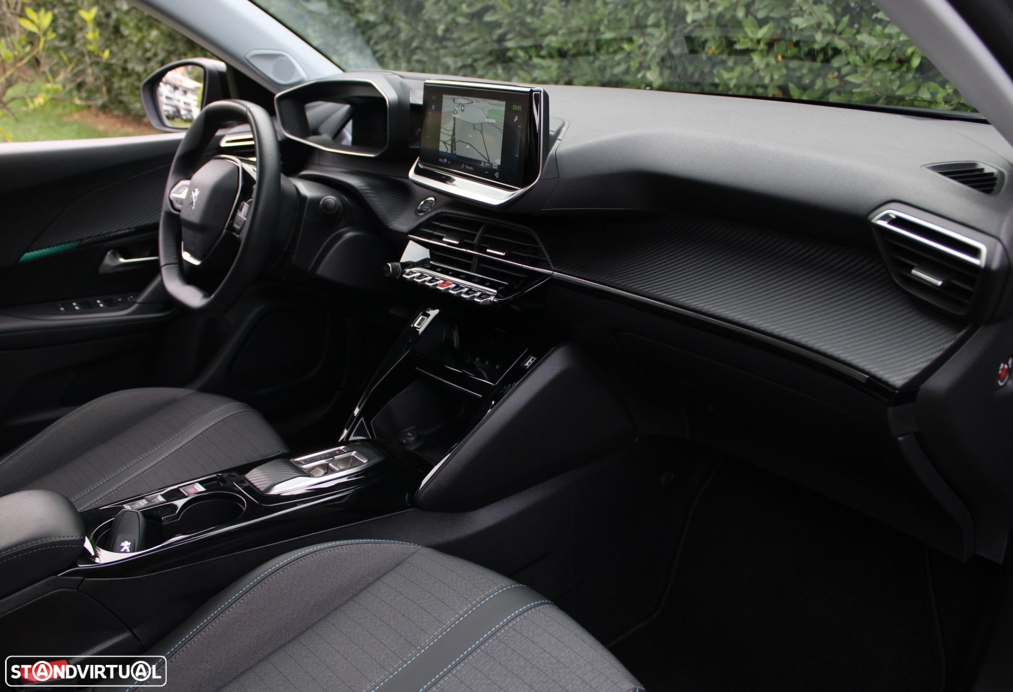 Peugeot e-2008 50 kWh Allure - 27