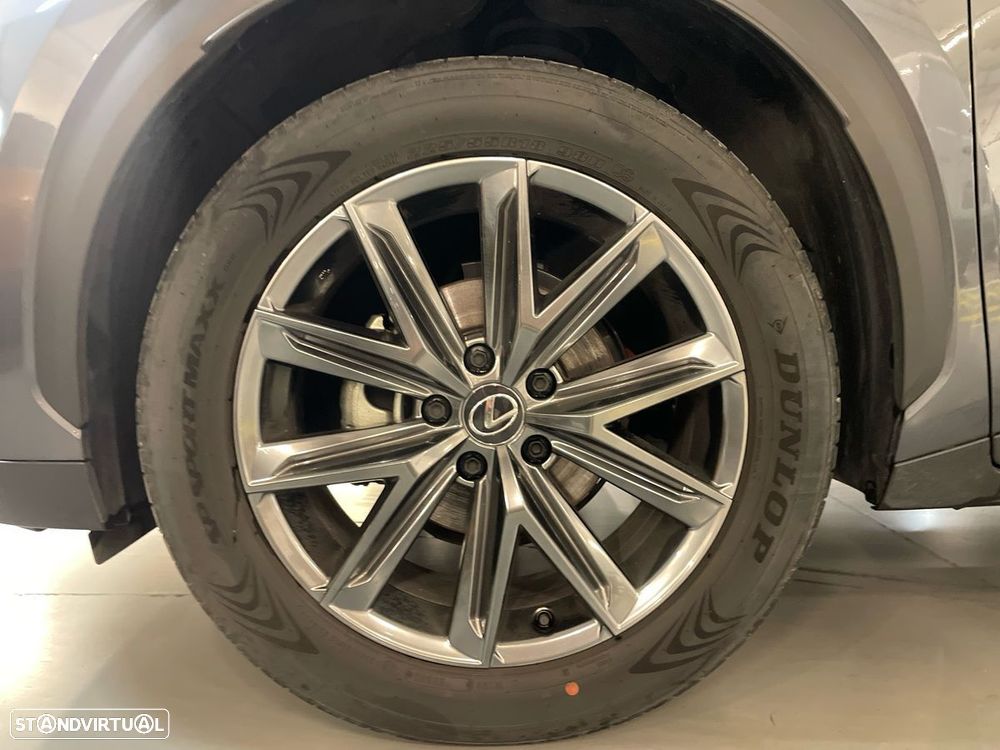 Lexus LBX Elegant - 33