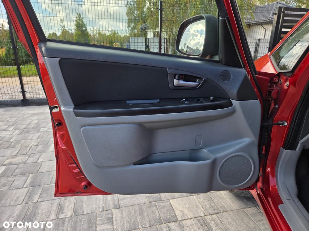 Suzuki SX4 1.9 DDiS DPF Streetline 4x2 Club - 33