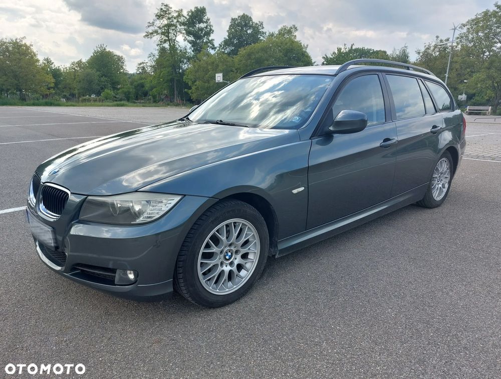 BMW Seria 3 318i - 2