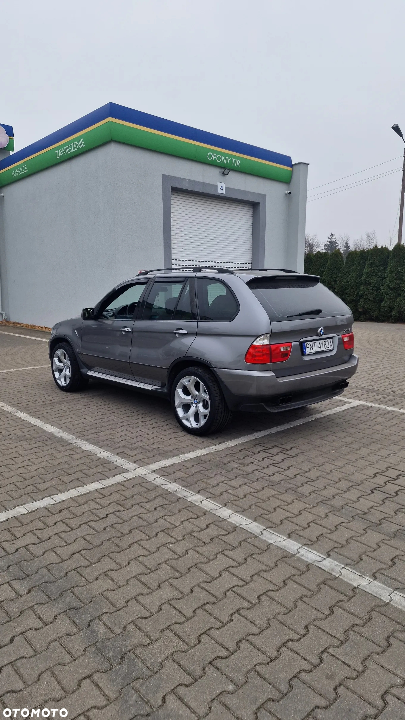 BMW X5 4.4i - 2