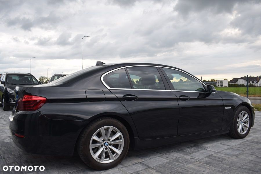 BMW Seria 5 525d Sport-Aut - 22