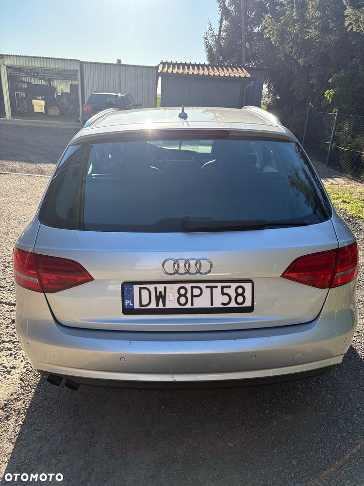 Audi A4 Avant 2.0 TDI - 8