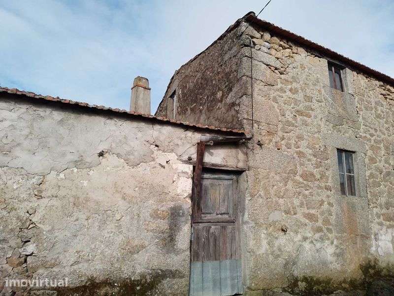 Casas, quintais, Arrumos, terrenos no Castedo - Grande imagem: 4/11