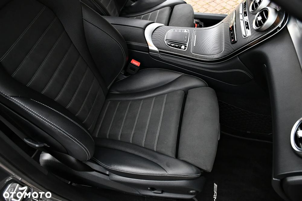 Mercedes-Benz GLC 200 4Matic 9G-TRONIC AMG Line - 19