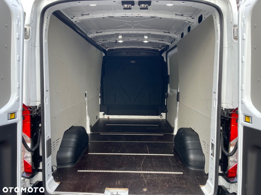 Ford Transit - 9