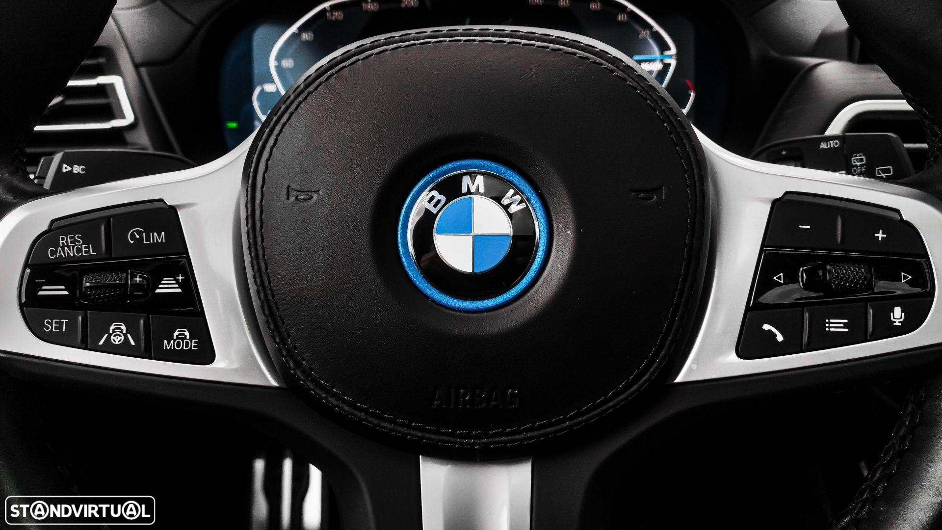 BMW iX3 M Sport Impressive - 16