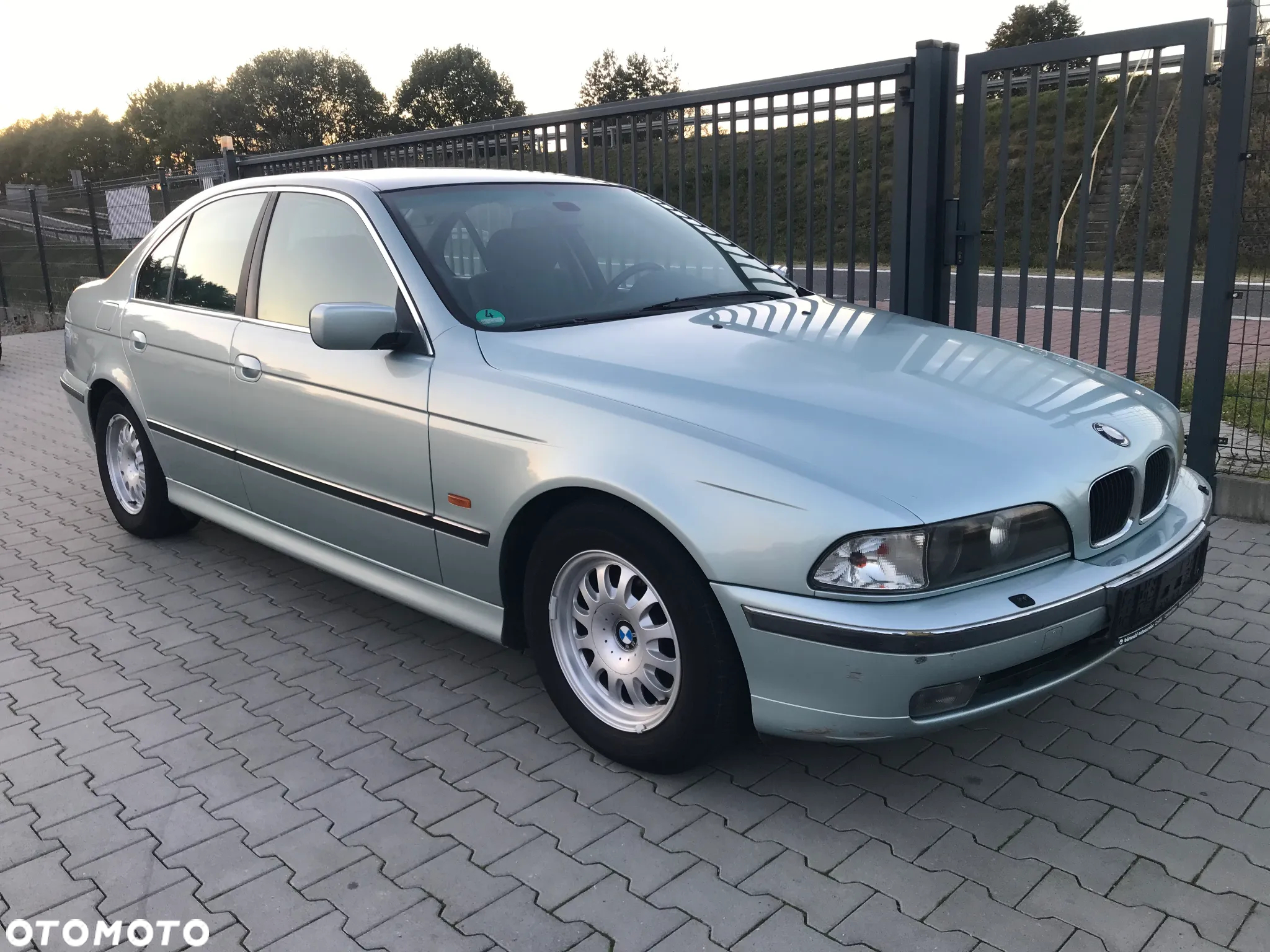 BMW Seria 5 520i - 3