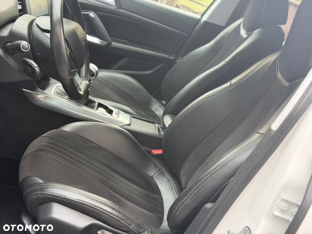 Peugeot 308 2.0 Blue HDi Allure S&S - 22