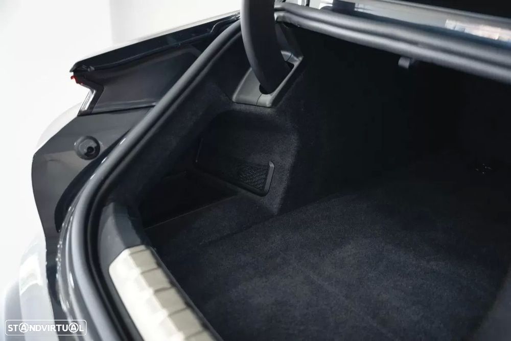 Porsche Taycan 4S - 22