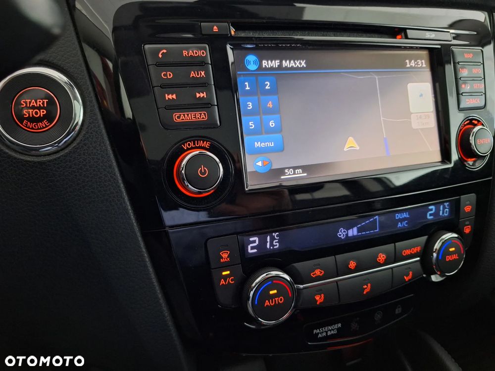 Nissan Qashqai 1.6 DIG-T Tekna - 11