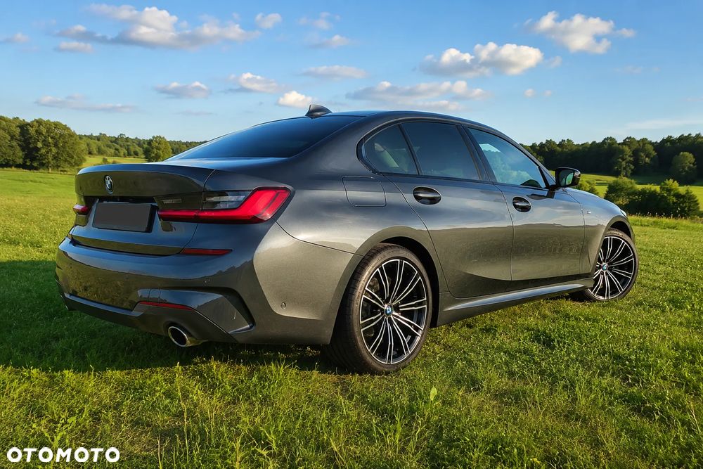 BMW Seria 3 320d mHEV - 4