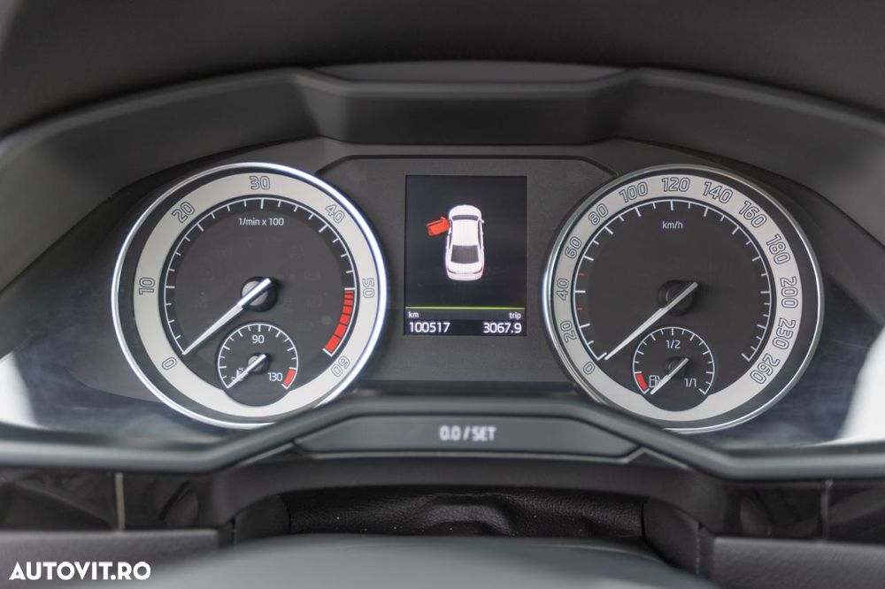 Skoda Superb 2.0 TDI 4X4 DSG L&K - 12
