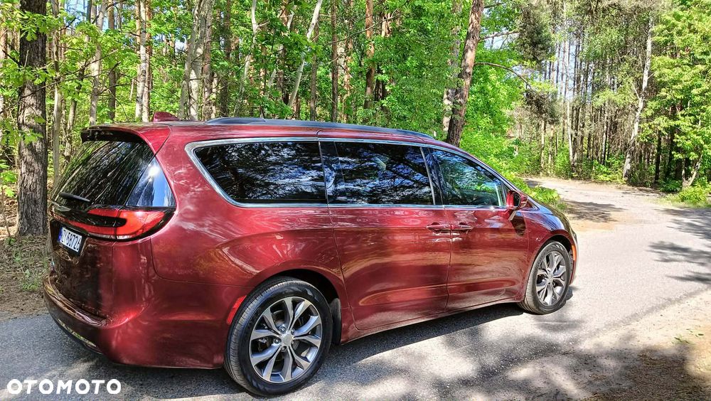 Chrysler Pacifica - 8