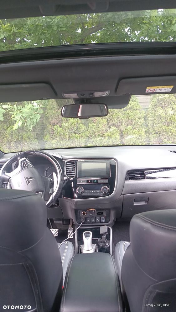 Mitsubishi Outlander - 24