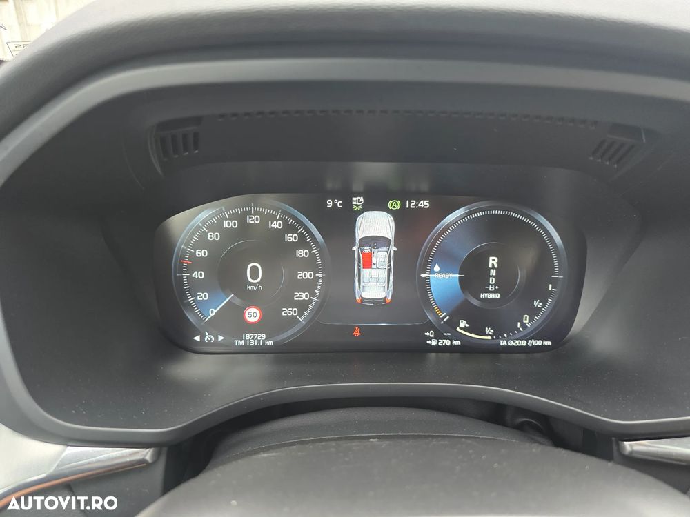 Volvo XC 60 T8 Twin Engine AWD Geartronic Momentum - 25