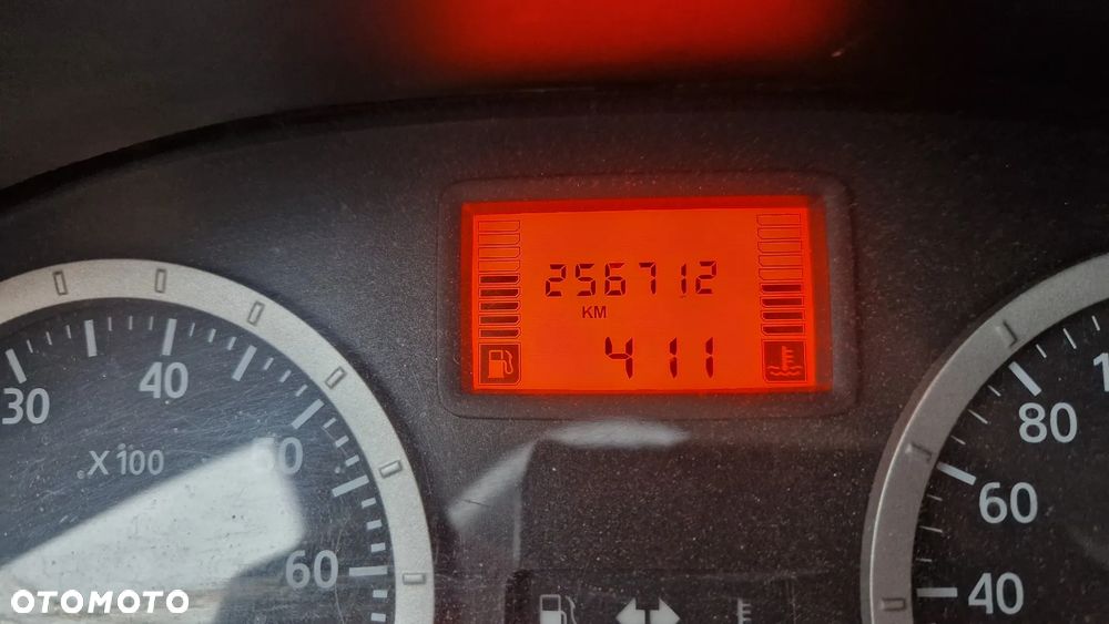 Dacia Logan 1.6 16V Laureate - 5