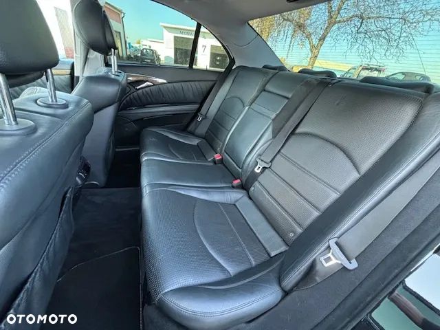 Mercedes-Benz Klasa E - 21