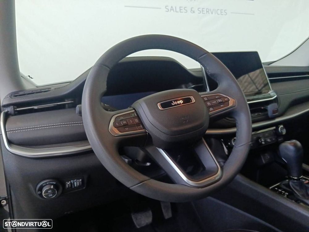 Jeep Compass - 12