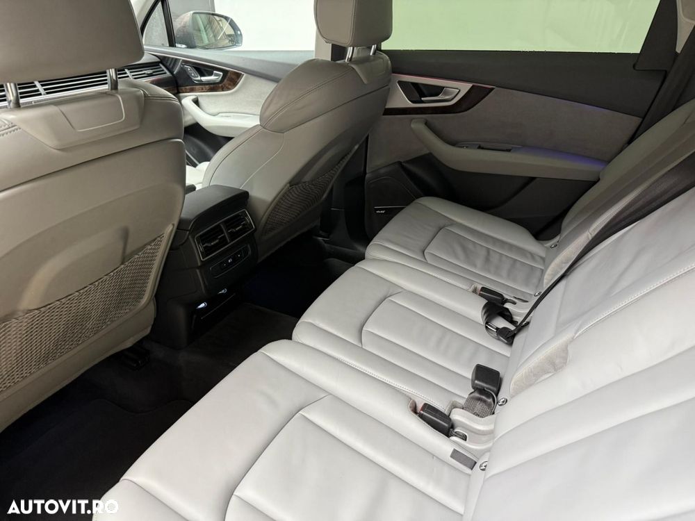 Audi Q7 - 17