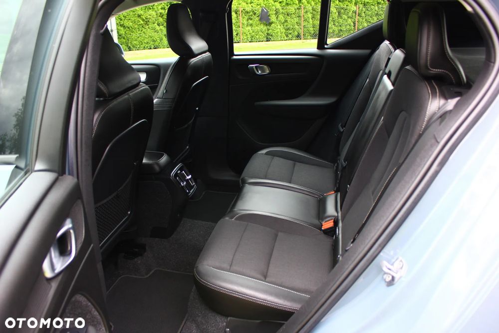 Volvo XC 40 T3 Momentum Pro - 34