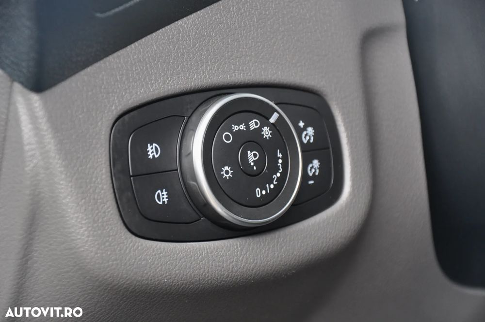 Ford Tourneo Connect L2H1 5 Locuri - 21