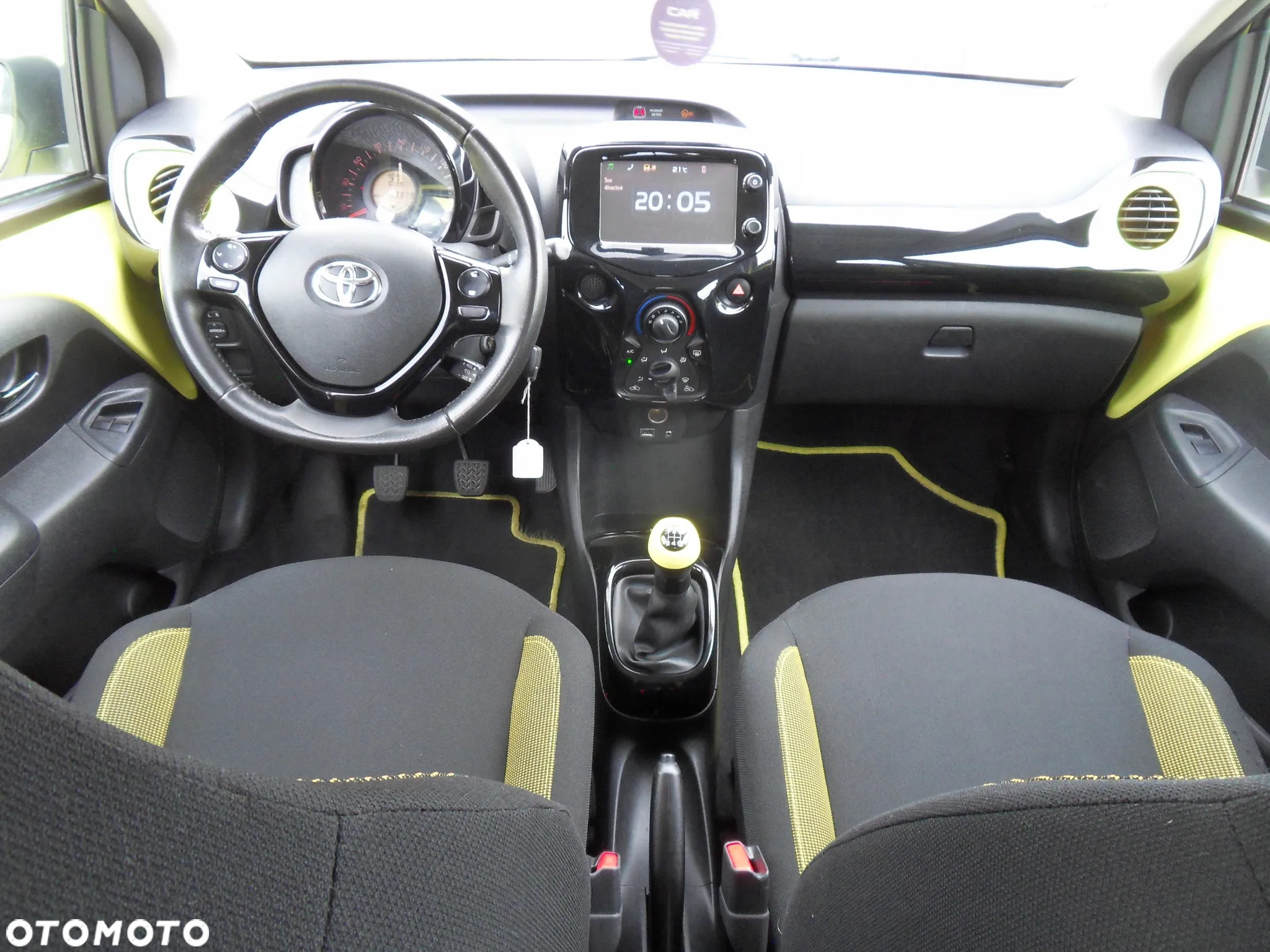 Toyota Aygo x-play touch - 11