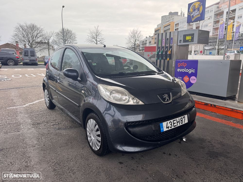 Peugeot 107 1.0 Trendy 2 Tronic - 3