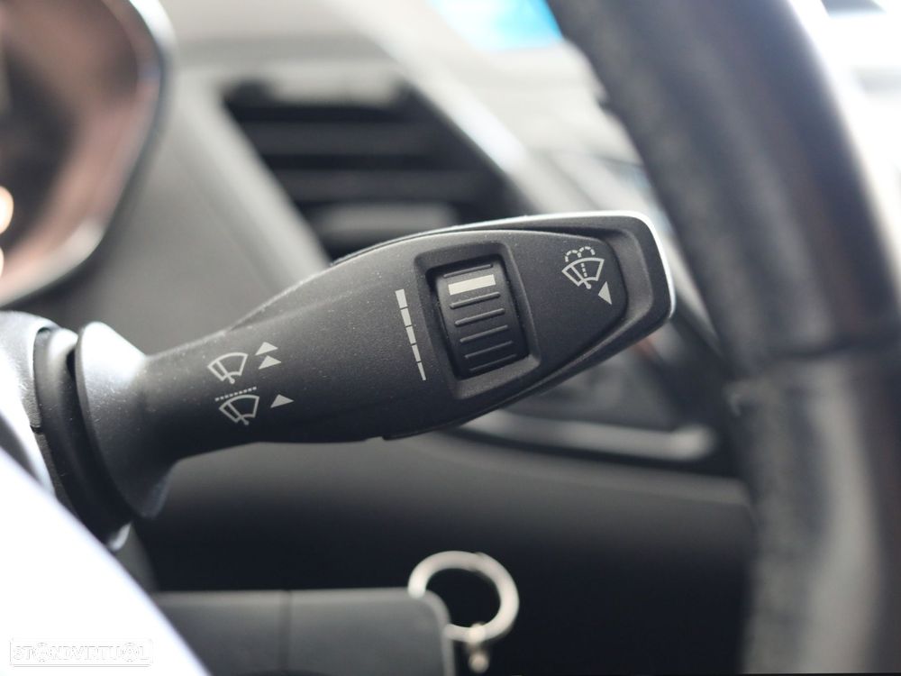 Ford Fiesta 1.0 EcoBoost Titanium - 11