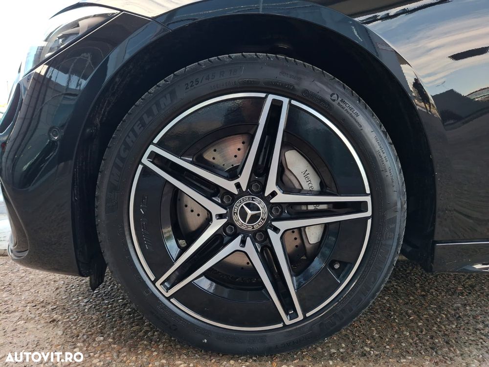 Mercedes-Benz C 300 e 4MATIC PHEV - 27