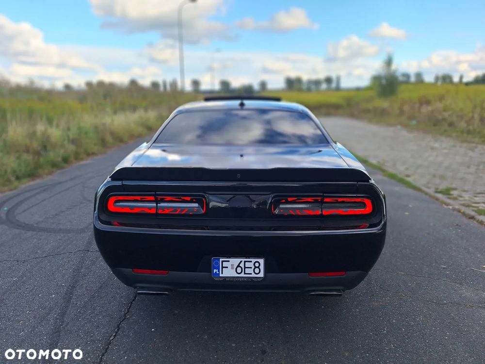 Dodge Challenger 5.7 R/T - 13